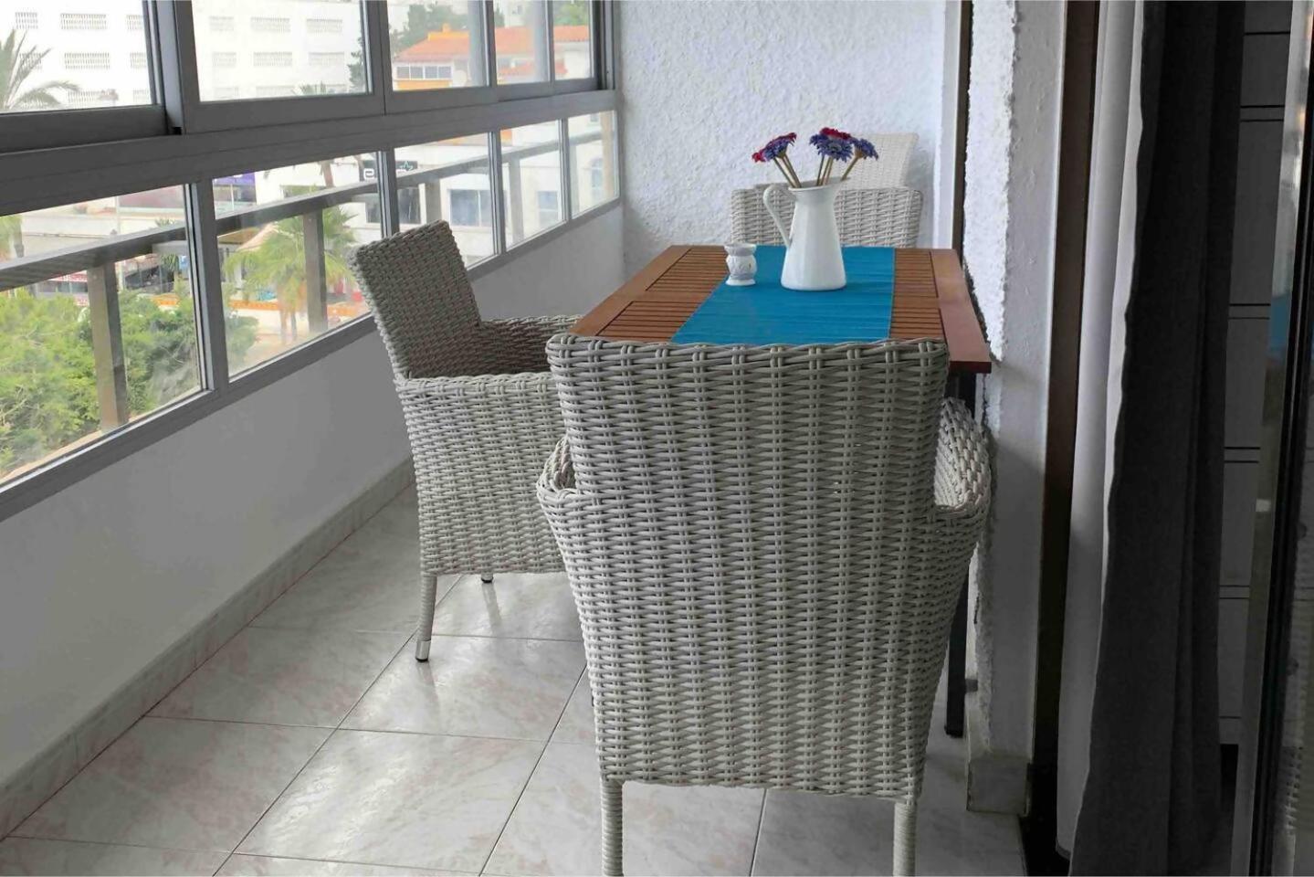 Stunning 50 Meters From The Sea Appartement Benalmádena